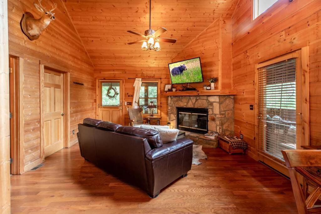 Nice View Fireplace, Hot Tub, Porch Bed, Private Sevierville Ngoại thất bức ảnh